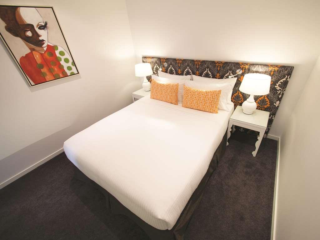 Oaks Melbourne South Yarra Suites Room photo