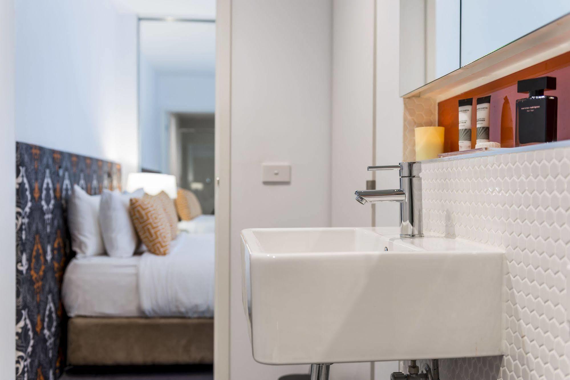 Oaks Melbourne South Yarra Suites Exterior photo